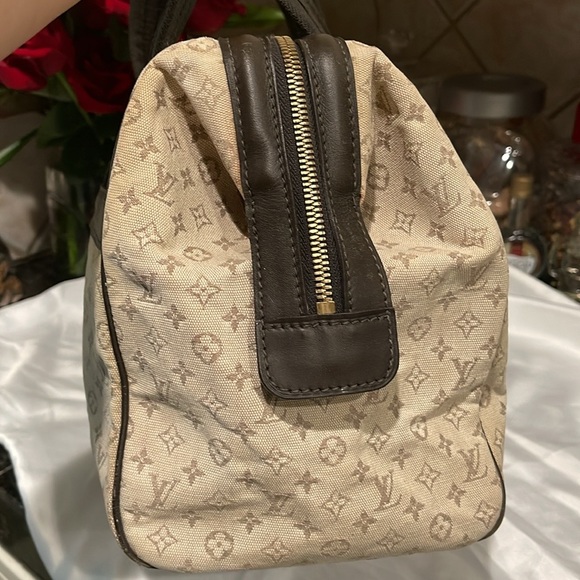 Authentic Louis Vuitton Mini Lin Josephine GM - Picture 5 of 17